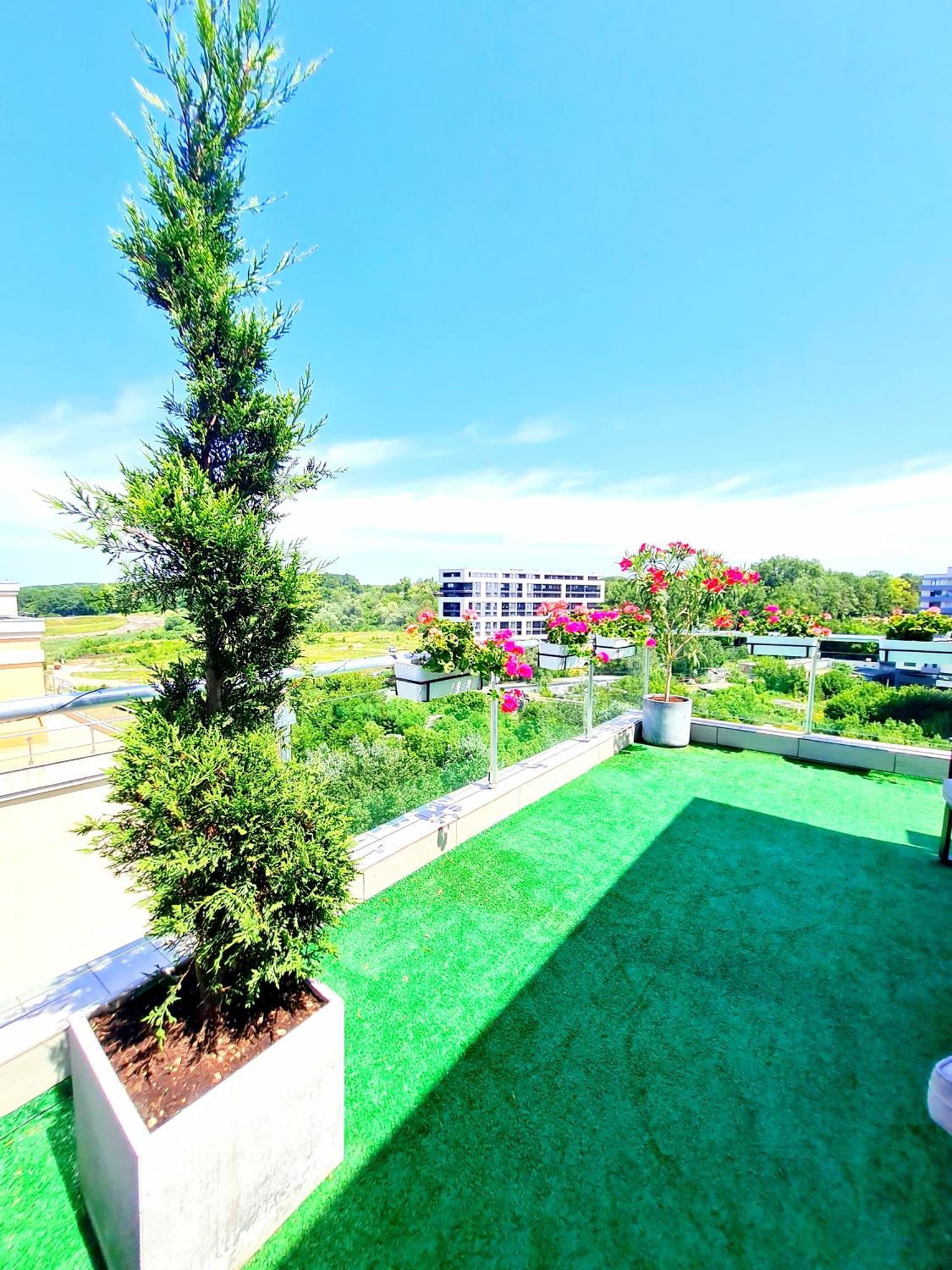 Ferienwohnung Penthouse View Aeroport Iasi 2 Exterior foto